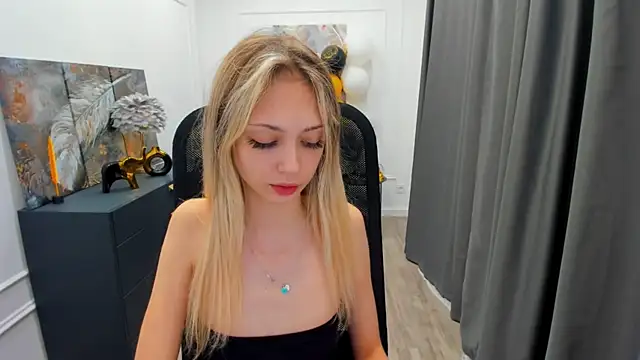 EmilyGraydis online show from 10, 5, 2026