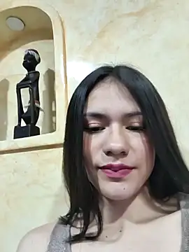 CHARLOTTE  05 online show from 2, 10, 2025