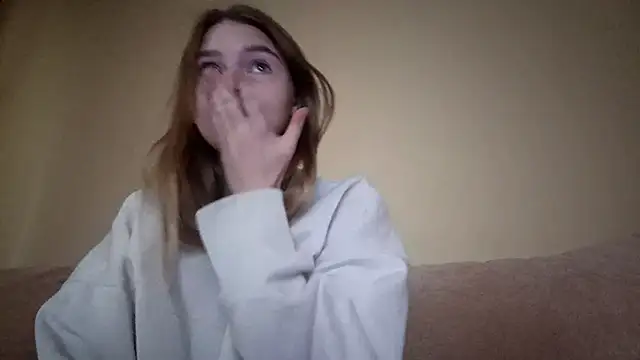 Nymera flare online show from 23, 9, 2025