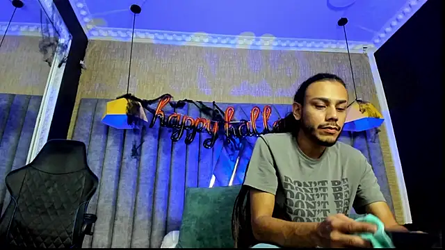 Snapshot of Boss_Domiinator chatting on 26, 10, 2025 Boss Domiinator online show from 26, 10, 2025