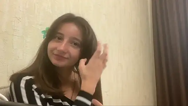 Cutie Emilia online show from 10, 9, 2025