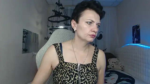 AvaSaturnian online show from 28, 10, 2025