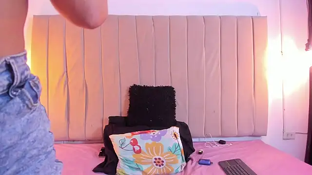 Snapshot of escar_let chatting on 11, 2, 2026 escar let online show from 11, 2, 2026