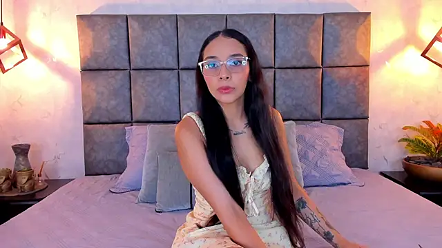 Roseaurora online show from 10, 5, 2026