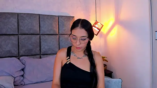 Roseaurora online show from 11, 5, 2026