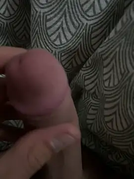 Snapshot of artl1 chatting on 8, 11, 2025 artl1 online show from 8, 11, 2025