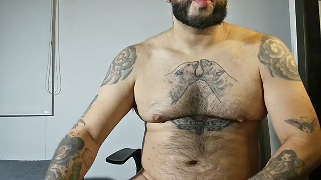 Snapshot of DaddyBear__ chatting on 13, 9, 2025 DaddyBear online show from 13, 9, 2025