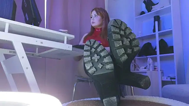 CruelSiren online show from 19, 12, 2025