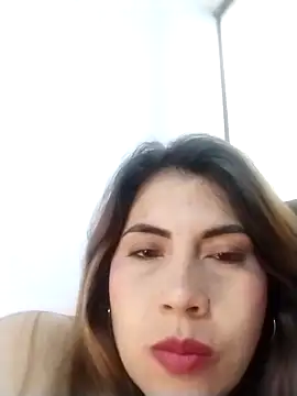 Camila latina 0 online show from 18, 9, 2025