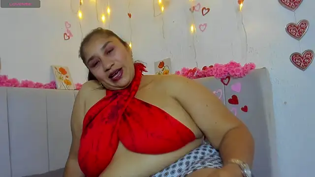 Snapshot of milf_latinn chatting on 26, 9, 2025 milf latinn online show from 26, 9, 2025