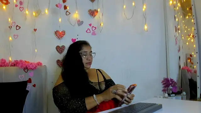 Snapshot of milf_latinn chatting on 29, 9, 2025 milf latinn online show from 29, 9, 2025