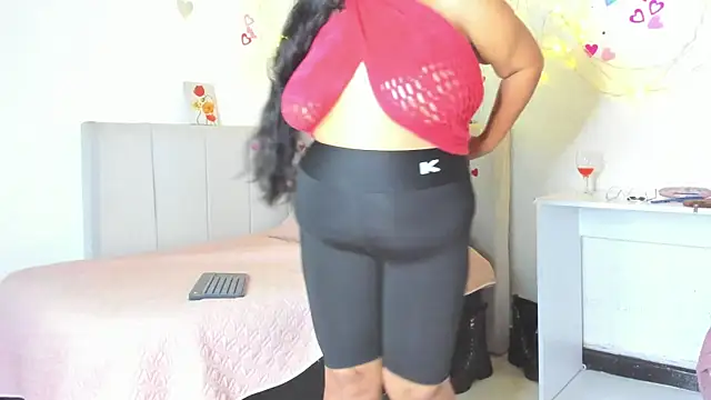 Snapshot of milf_latinn chatting on 29, 10, 2025 milf latinn online show from 29, 10, 2025