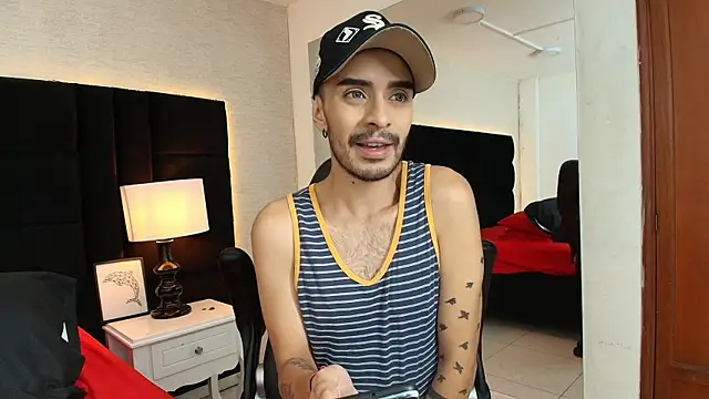 Snapshot of HairyDiamond_ chatting on 14, 9, 2025 HairyDiamond  online show from 14, 9, 2025