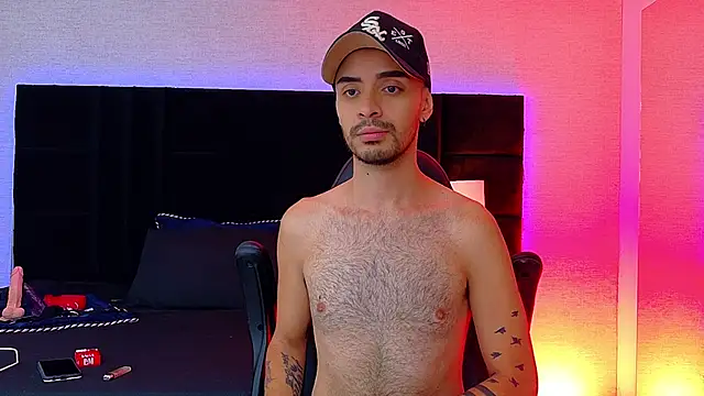 Snapshot of HairyDiamond_ chatting on 23, 9, 2025 HairyDiamond  online show from 23, 9, 2025