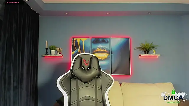 Roxy foxi online show from 14, 11, 2025