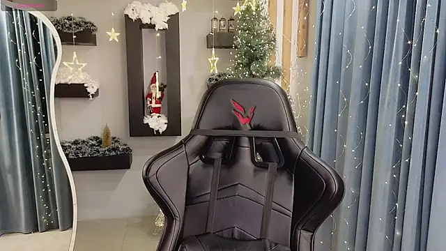 Roxy foxi online show from 22, 12, 2025