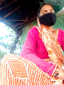 Snapshot of H_seema chatting on 4, 10, 2025 H seema online show from 4, 10, 2025