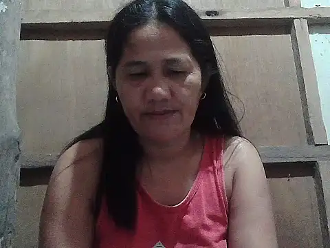 Snapshot of hotmama_063 chatting on 16, 4, 2026 hotmama 063 online show from 16, 4, 2026