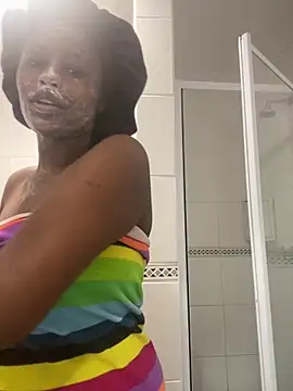 Snapshot of Moonzy77 chatting on 21, 9, 2025 Moonzy77 online show from 21, 9, 2025