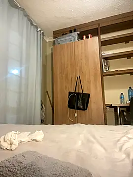 Snapshot of Moonzy77 chatting on 1, 10, 2025 Moonzy77 online show from 1, 10, 2025