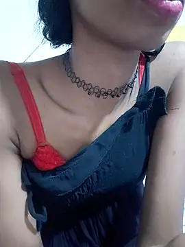 Snapshot of BunnyBloom25 chatting on 2, 11, 2025 BunnyBloom25 online show from 2, 11, 2025