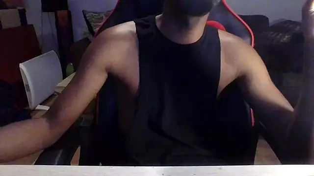 Snapshot of couple2612 chatting on 6, 11, 2025 couple2612 online show from 6, 11, 2025