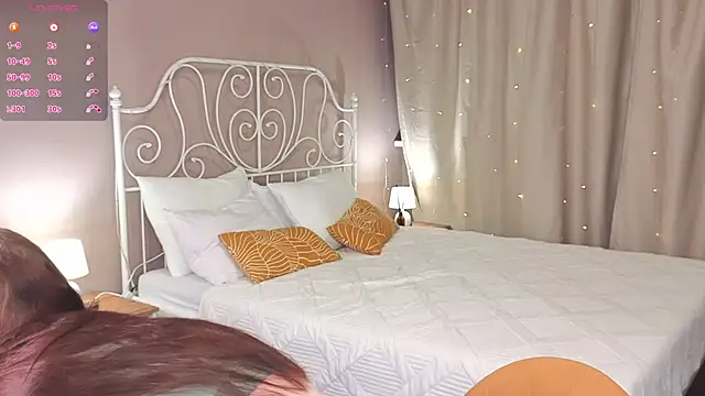 Snapshot of Miss___Eva chatting on 8, 10, 2025 Miss   Eva online show from 8, 10, 2025