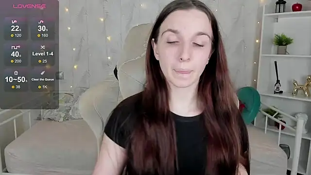 Snapshot of Miss___Eva chatting on 10, 10, 2025 Miss   Eva online show from 10, 10, 2025
