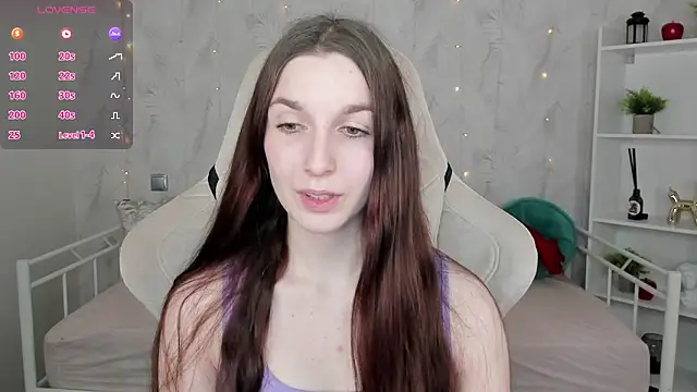 Snapshot of Miss___Eva chatting on 20, 10, 2025 Miss   Eva online show from 20, 10, 2025
