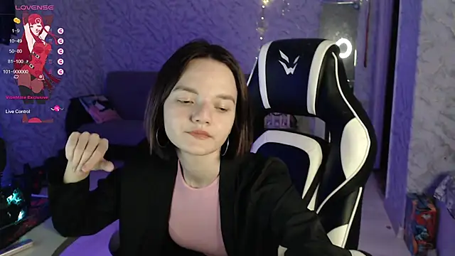 Snapshot of Kitti_study chatting on 7, 10, 2025 Kitti study online show from 7, 10, 2025