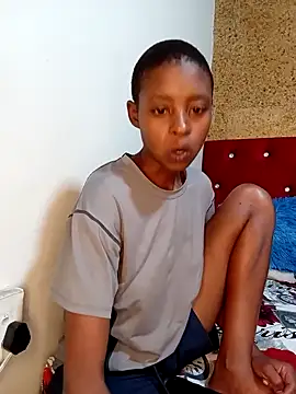 Snapshot of SweetSlenderChoc chatting on 11, 4, 2026 SweetSlenderChoc online show from 11, 4, 2026