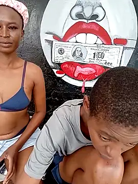 Snapshot of SweetSlenderChoc chatting on 11, 4, 2026 SweetSlenderChoc online show from 11, 4, 2026