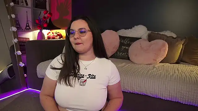 Mia Swano online show from 25, 3, 2026