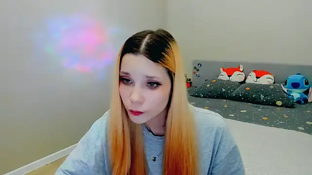 Kitten Alissa online show from 4, 10, 2025