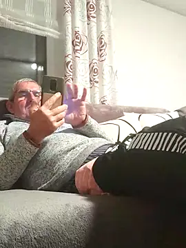 Snapshot of Oldmenhot66 chatting on 30, 10, 2025 Oldmenhot66 online show from 30, 10, 2025