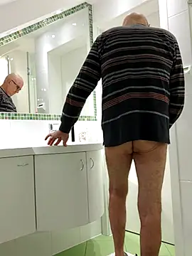 Oldmenhot66 online show from 10, 2, 2026