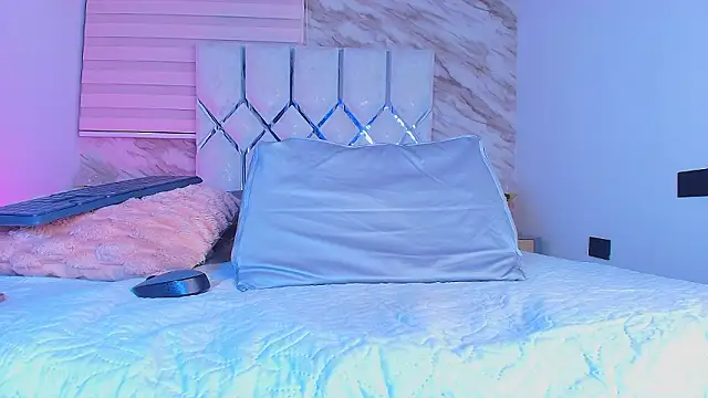 Snapshot of collet_1 chatting on 8, 3, 2026 collet 1 online show from 8, 3, 2026