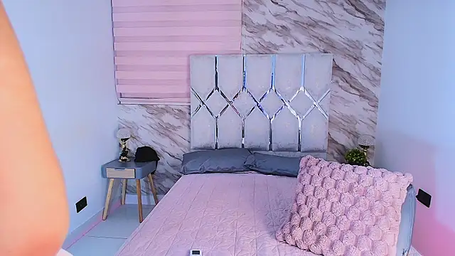 Snapshot of collet_1 chatting on 20, 6, 2026 collet 1 online show from 20, 6, 2026