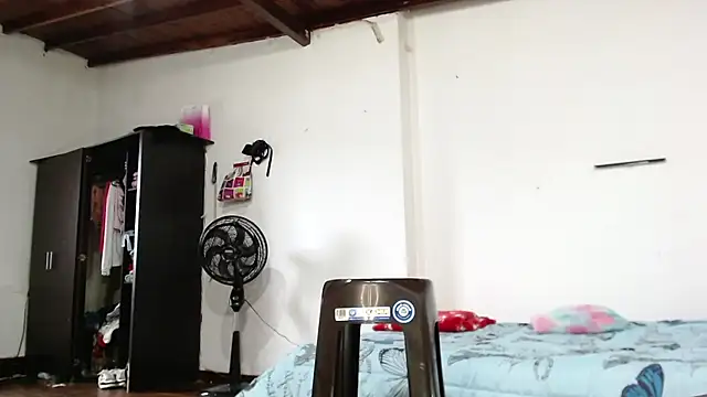 Snapshot of _aslhey_naughty chatting on 15, 12, 2025 aslhey naughty online show from 15, 12, 2025