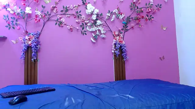 Snapshot of skinnysofia18 chatting on 27, 2, 2026 skinnysofia18 online show from 27, 2, 2026