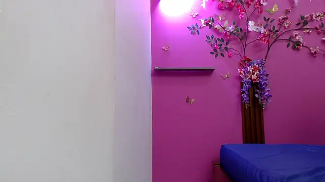 Snapshot of skinnysofia18 chatting on 28, 2, 2026 skinnysofia18 online show from 28, 2, 2026