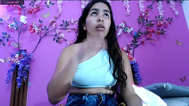 skinnysofia18 online show from 18, 6, 2026