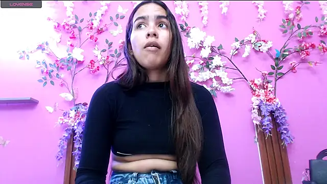 skinnysofia18 online show from 20, 6, 2026