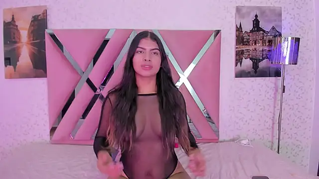 Snapshot of SophiaSalazar_ chatting on 7, 11, 2025 SophiaSalazar online show from 7, 11, 2025