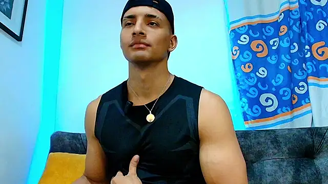 Snapshot of Smith_Fitness chatting on 14, 6, 2026 Smith Fitness online show from 14, 6, 2026