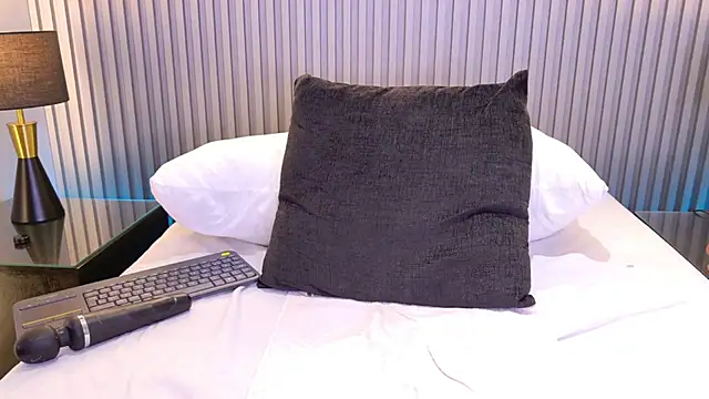 Snapshot of Meganreed_ chatting on 21, 4, 2026 Meganreed online show from 21, 4, 2026