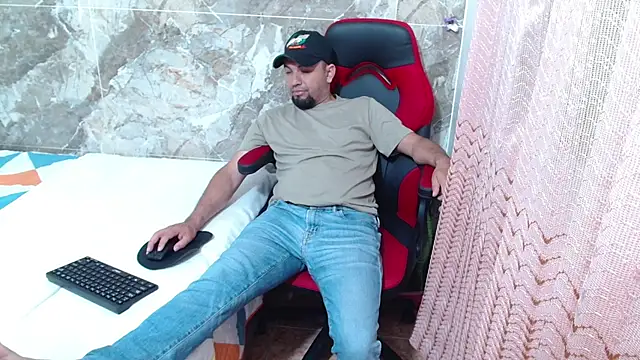 Snapshot of smitdleds1130 chatting on 14, 9, 2025 smitdleds1130 online show from 14, 9, 2025