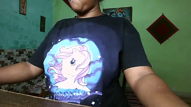 Snapshot of DearKimmi chatting on 23, 9, 2025 DearKimmi online show from 23, 9, 2025