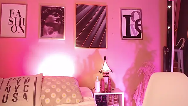 Snapshot of biancaleblanc chatting on 6, 5, 2026 biancaleblanc online show from 6, 5, 2026