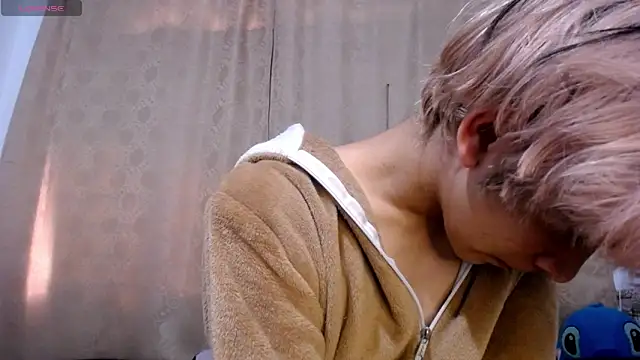 DaraKat18 online show from 14, 4, 2026